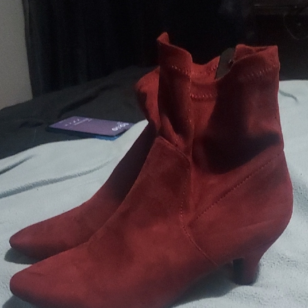 Comfortview Red Heeled Boots